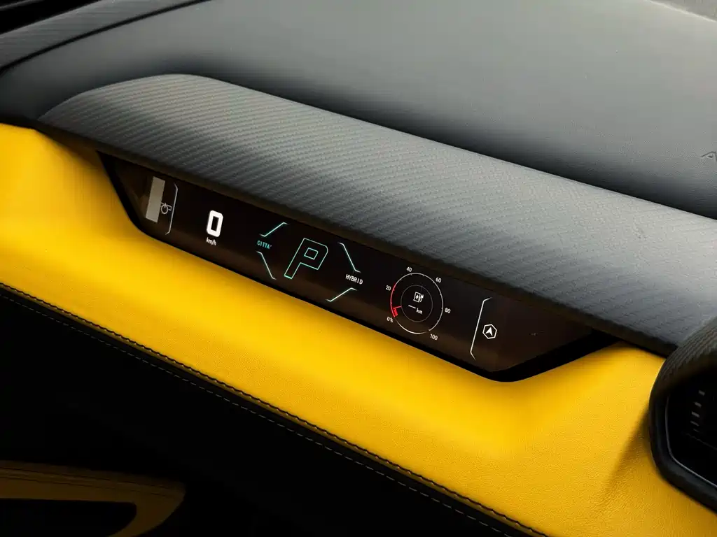 Lamborghini Revuelto — миниатюра 14