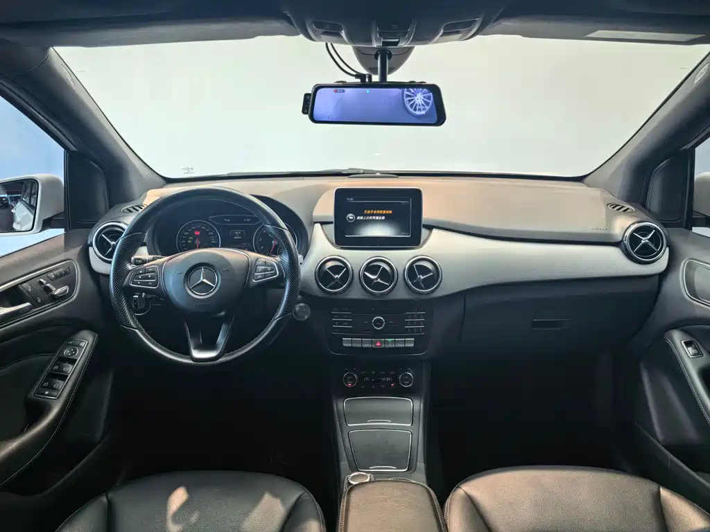 Mercedes-Benz B-Class — миниатюра 11