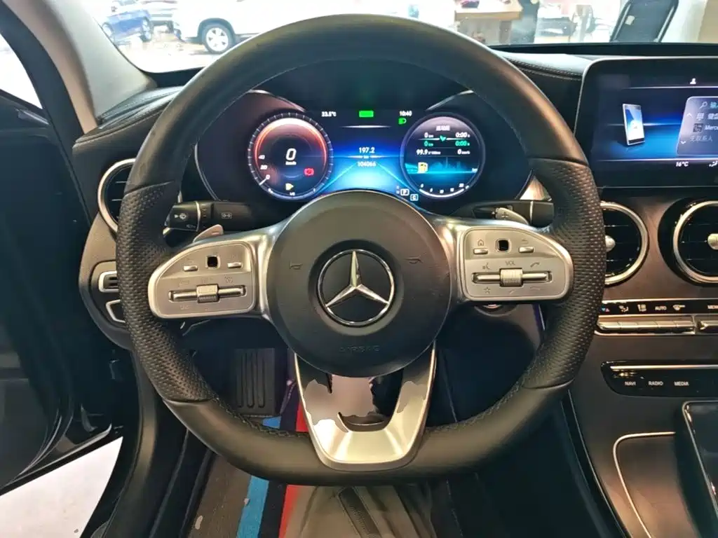 Mercedes-Benz C-Class — миниатюра 11