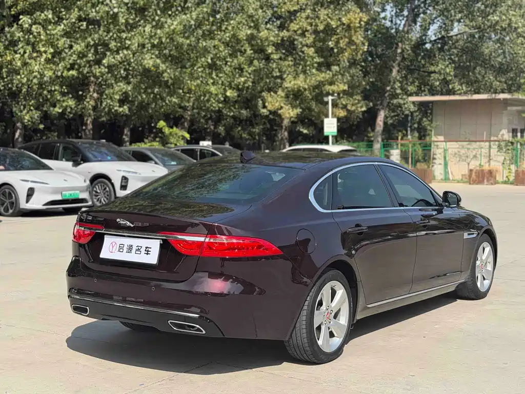Jaguar XFL — миниатюра 13