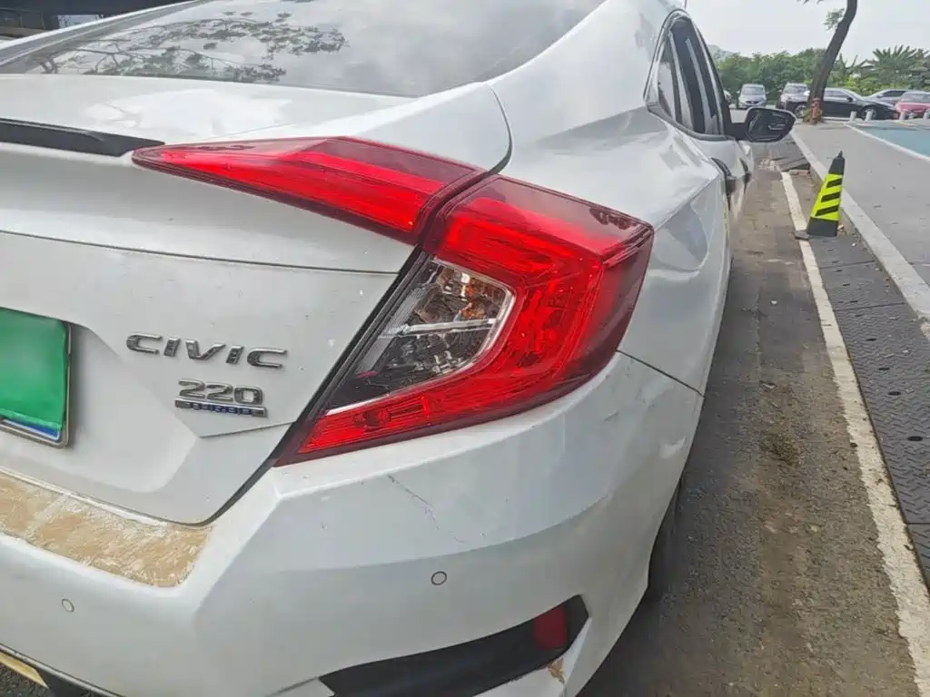 Honda Civic — миниатюра 8