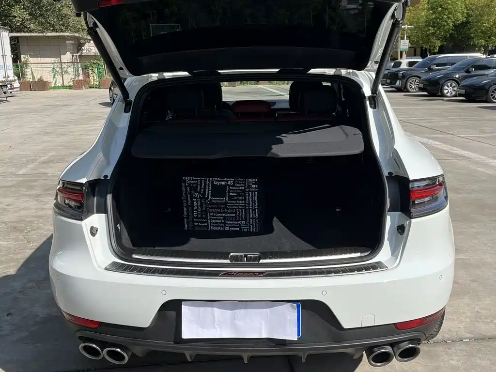 Porsche Macan — миниатюра 14
