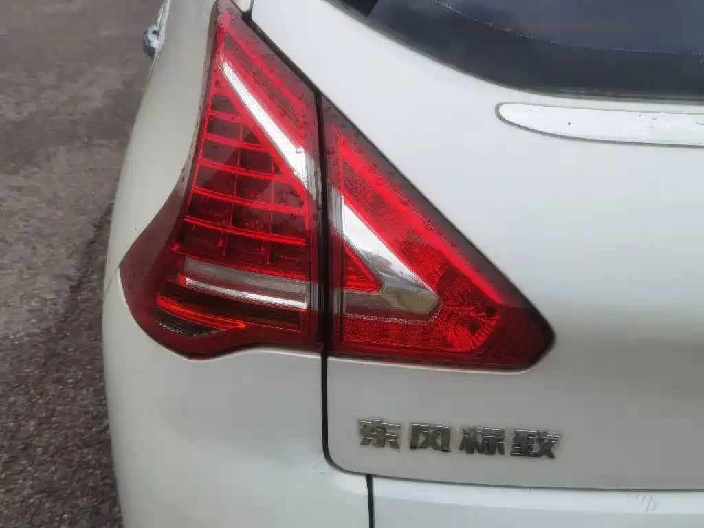 Peugeot 3008 — миниатюра 11
