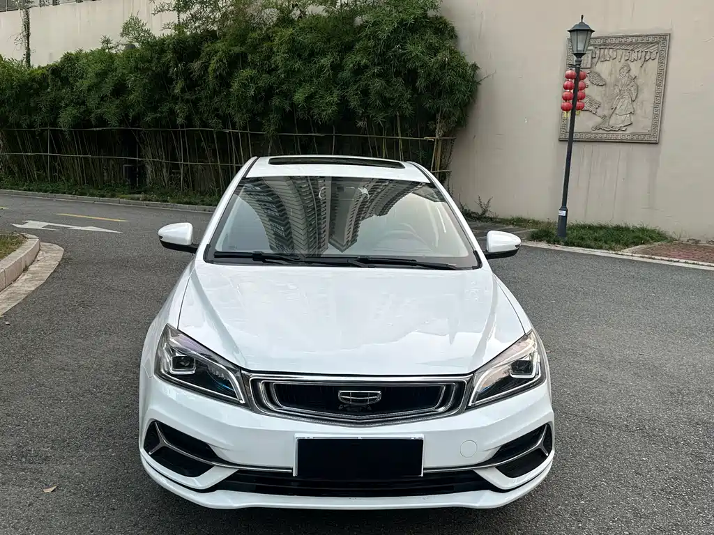 Geely Emgrand — миниатюра 2