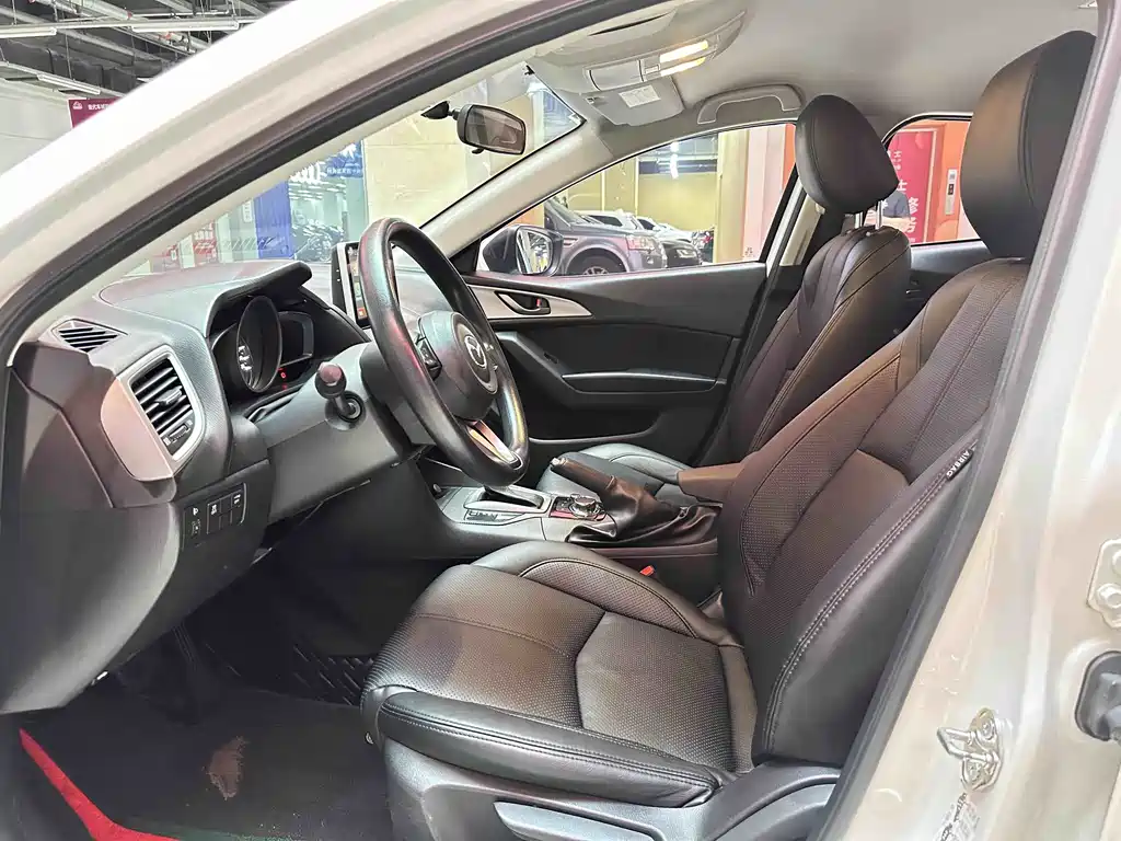 Mazda Mazda3 3 2017 1.5L AT Comfort V