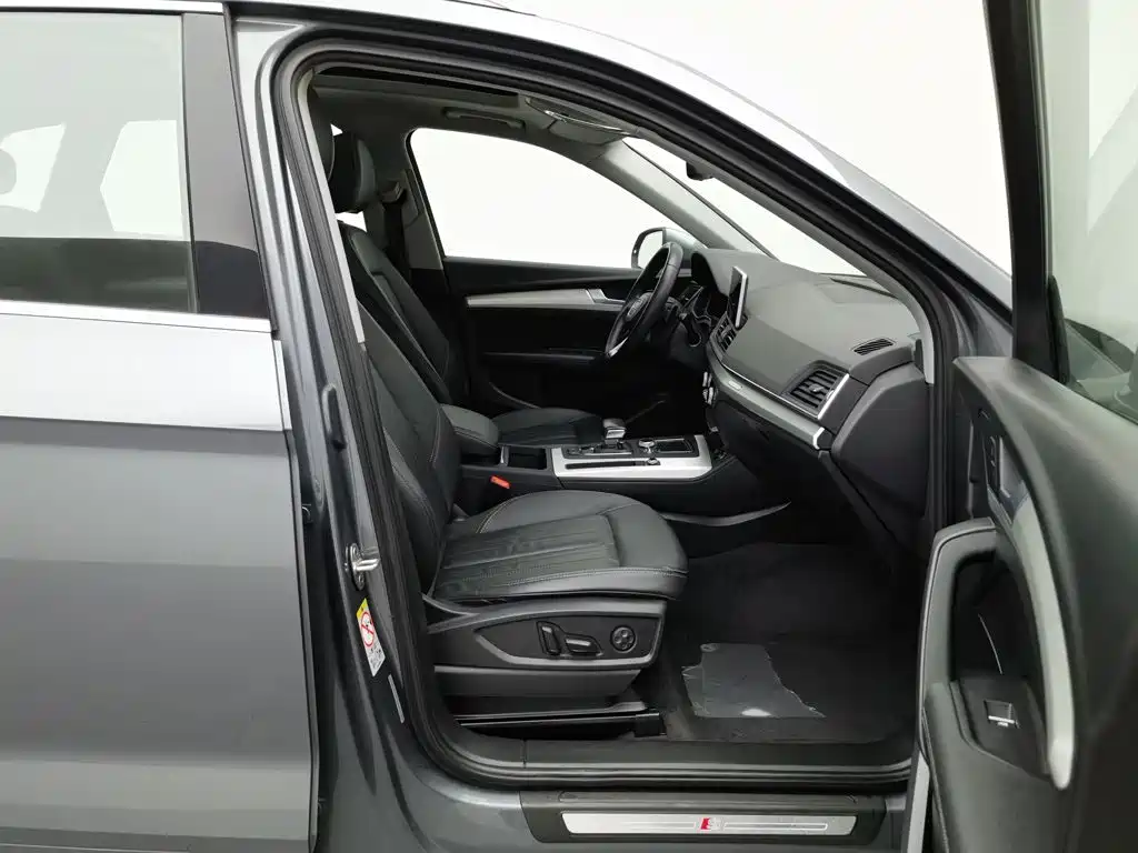 Audi Q5L — миниатюра 23