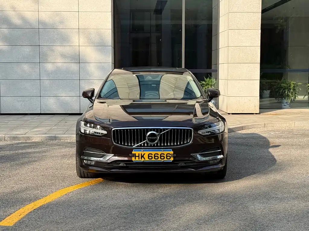Volvo S90 — миниатюра 2