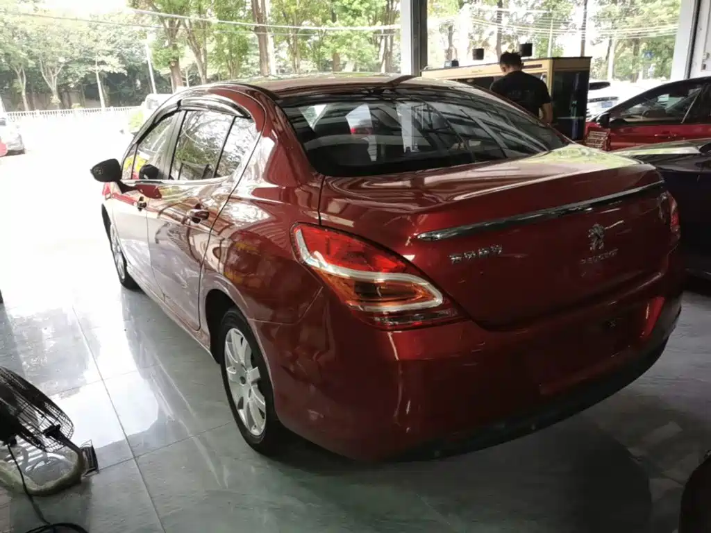 Peugeot 308 — миниатюра 5