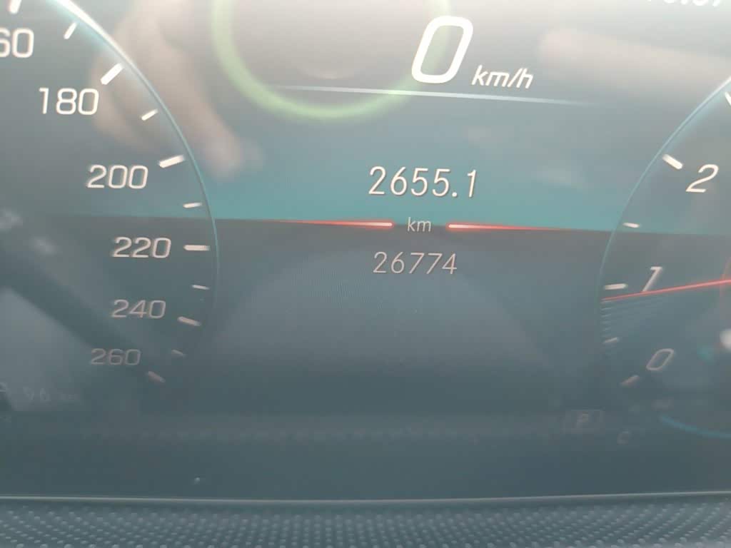 Mercedes-Benz A-Class 1.3 л 2021 г. Белый, пробег 26800 км