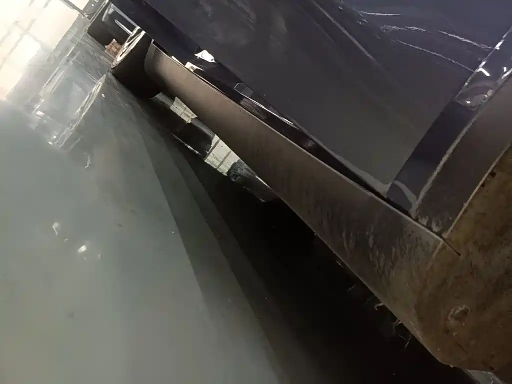 Tesla Model Y — миниатюра 21