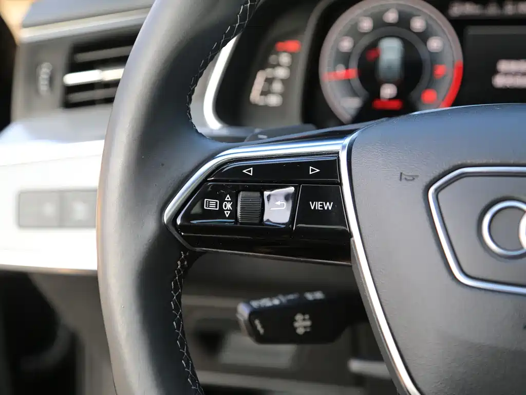 Audi A6L — миниатюра 11