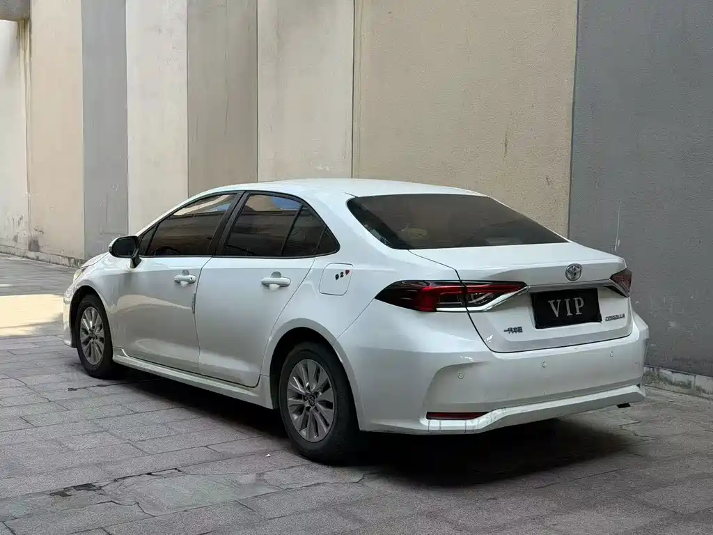 Toyota Corolla — миниатюра 8
