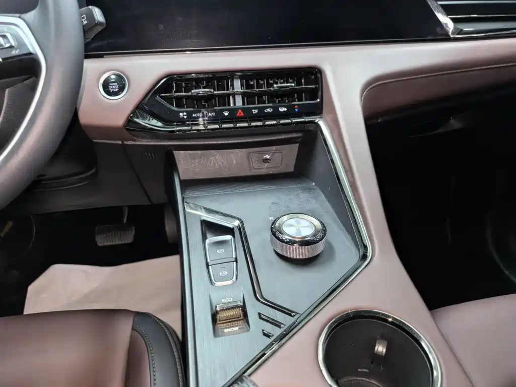 Sehol X8 PLUS 2023 1.5TGDI DCT Premium 7 мест