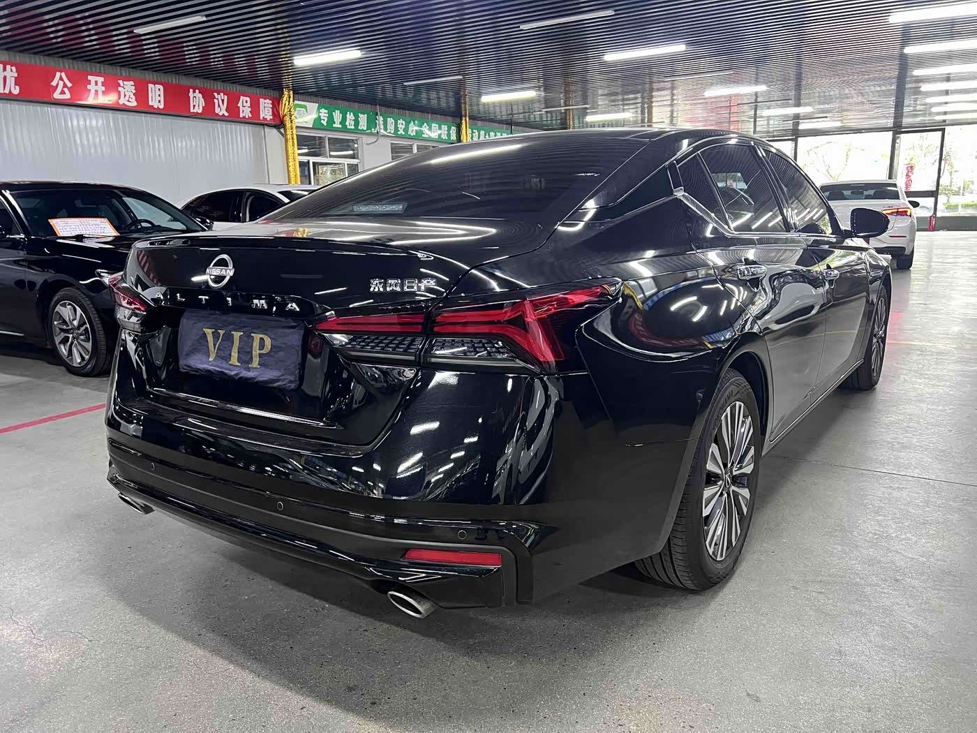 Nissan Teana 2.0 л 2025 г. Чёрный, пробег 9300 км