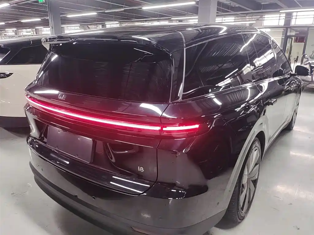 Li Auto i8 2025 Standard