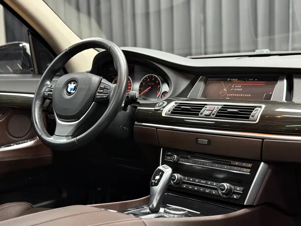 BMW 5 Series GT 5 GT 2015 528i Luxury