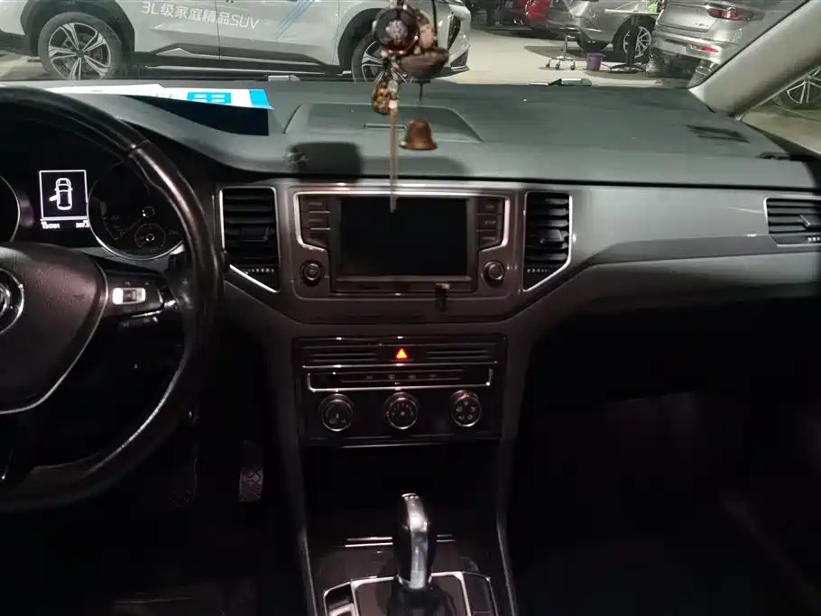 VOLKSWAGEN GOLF*JIAYU