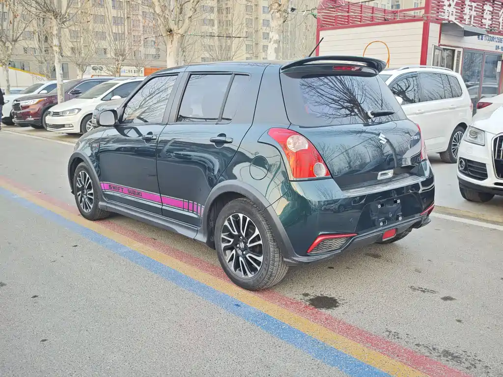 SUZUKI SWIFT