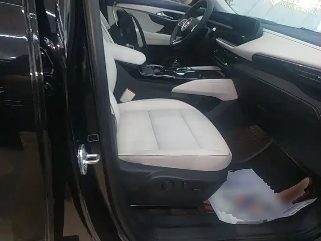 Buick Envision Plus — миниатюра 25