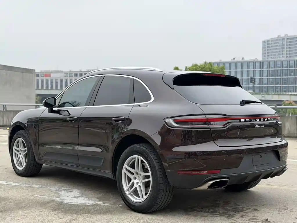 Porsche Macan — миниатюра 11