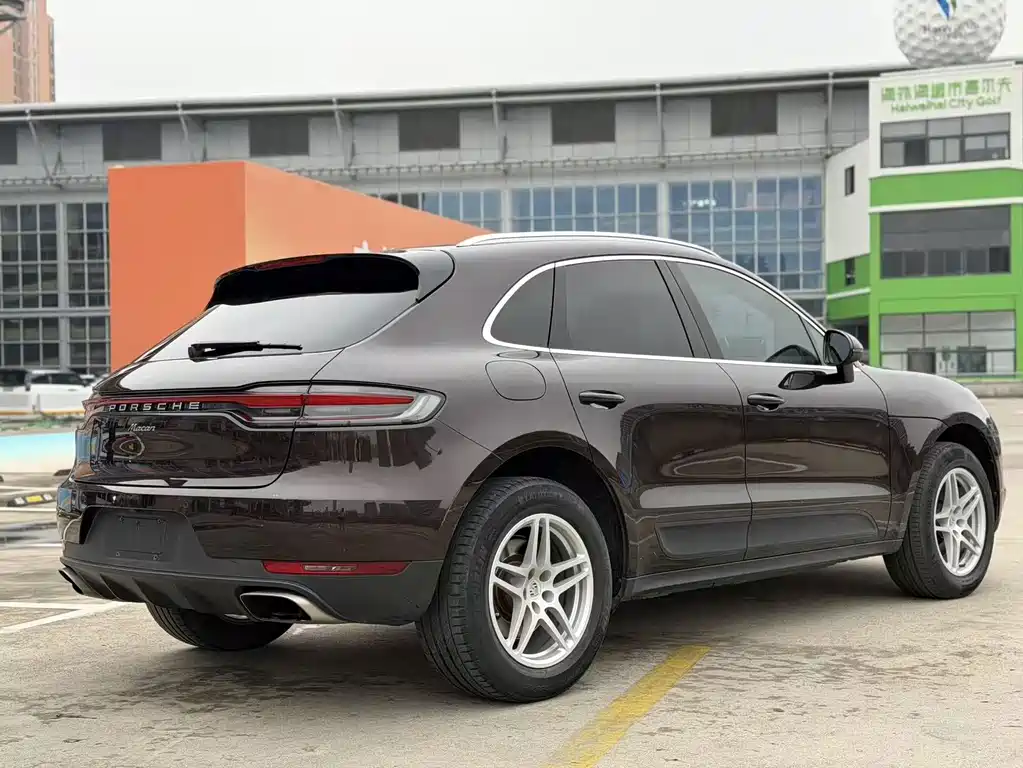 Porsche Macan — миниатюра 13