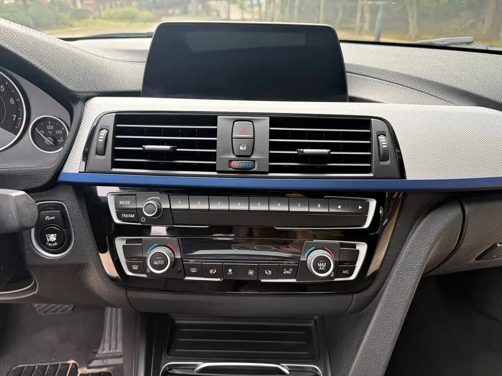 BMW 3 Series — миниатюра 8