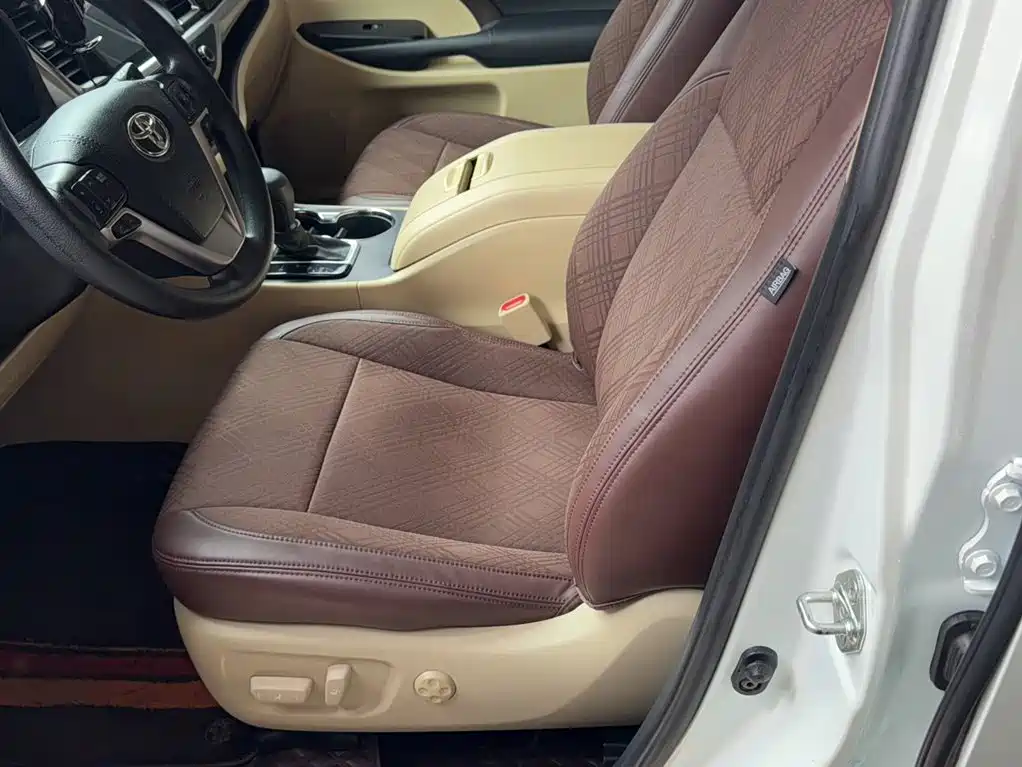 Toyota Highlander — миниатюра 14