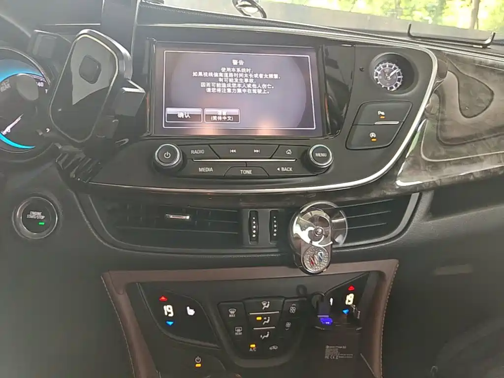 Buick Envision Plus — миниатюра 13
