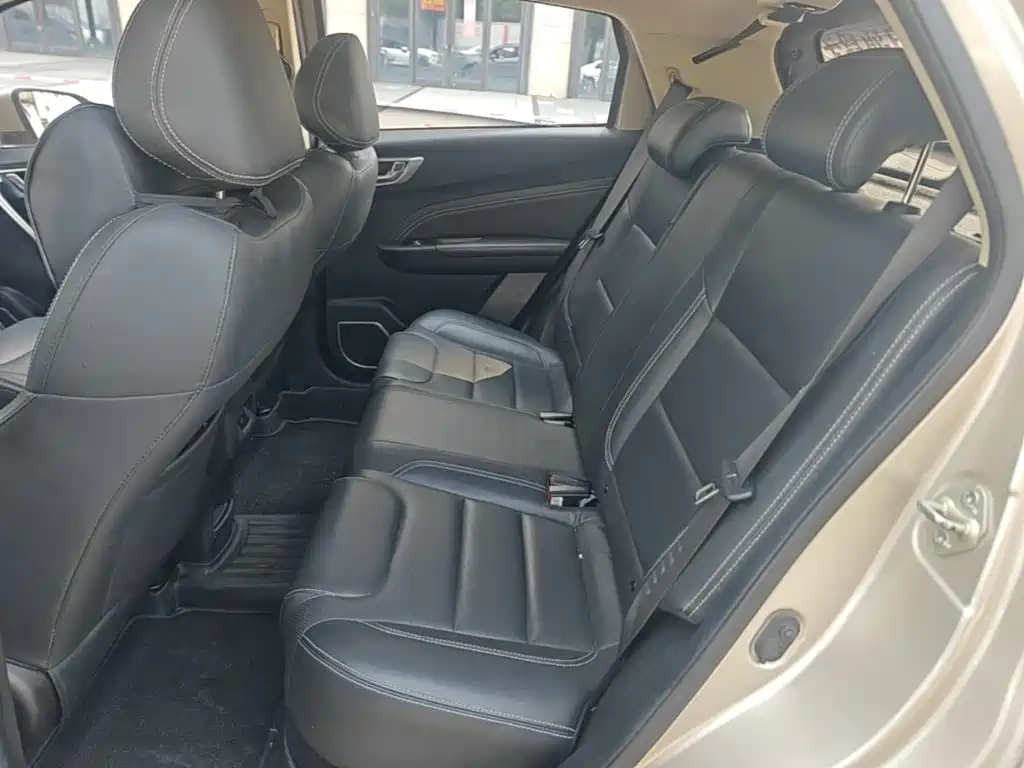 Geely Vision X3 — миниатюра 17