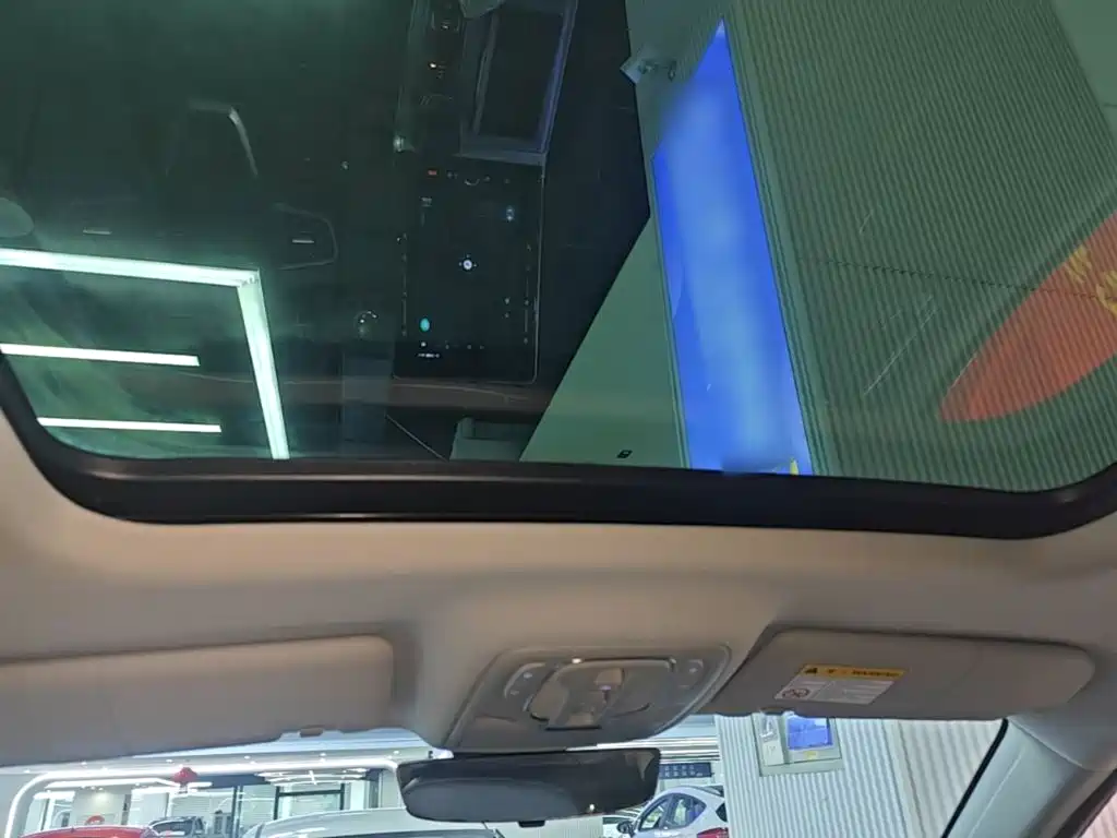 Roewe RX5 — миниатюра 18