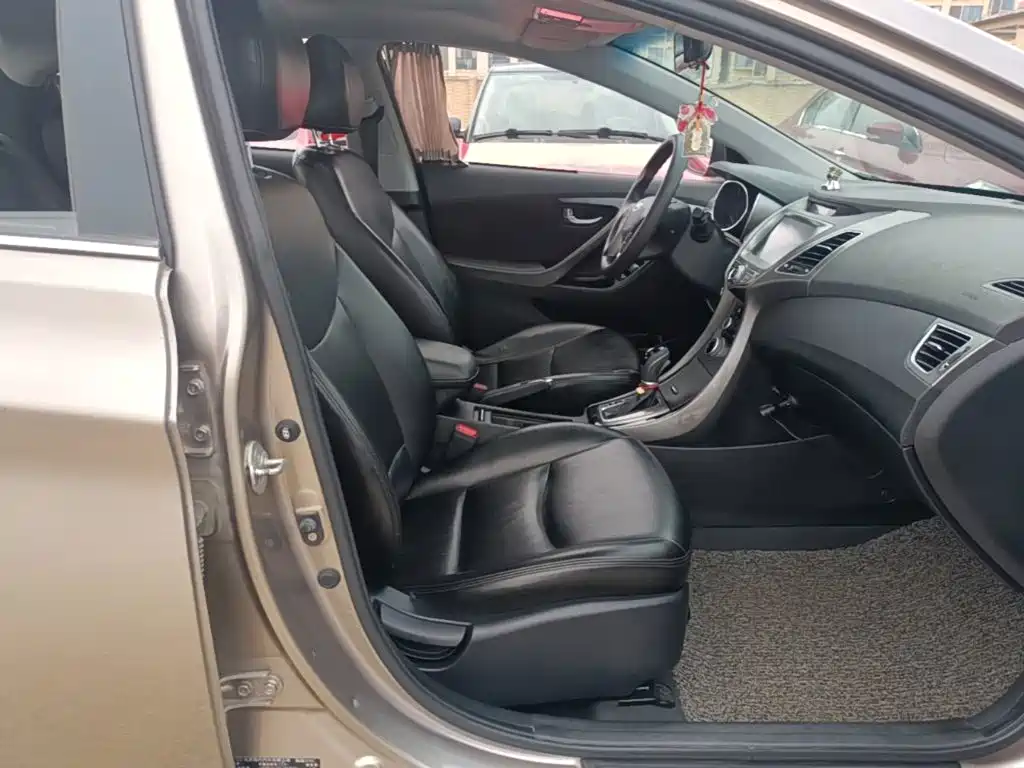 Hyundai Elantra 2015 1.6L AT Lead