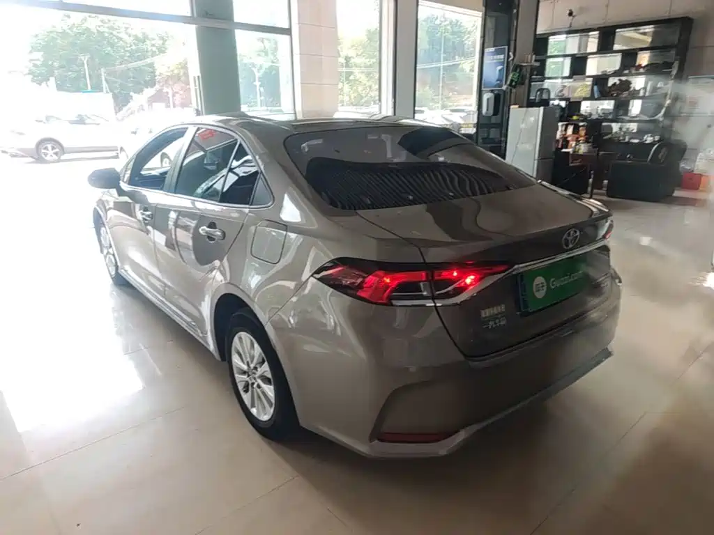 Toyota Corolla — миниатюра 5