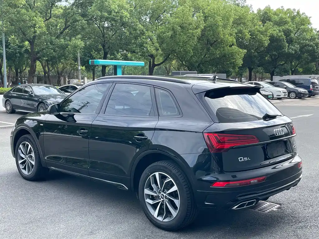 Audi Q5L — миниатюра 26