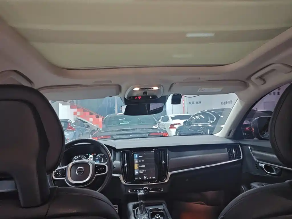 Volvo V90 2017 Cross Country T5 AWD