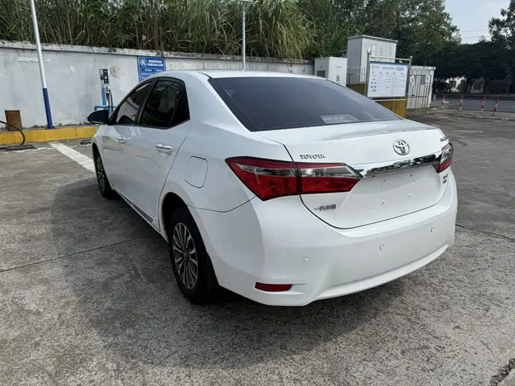 Toyota Corolla — миниатюра 12