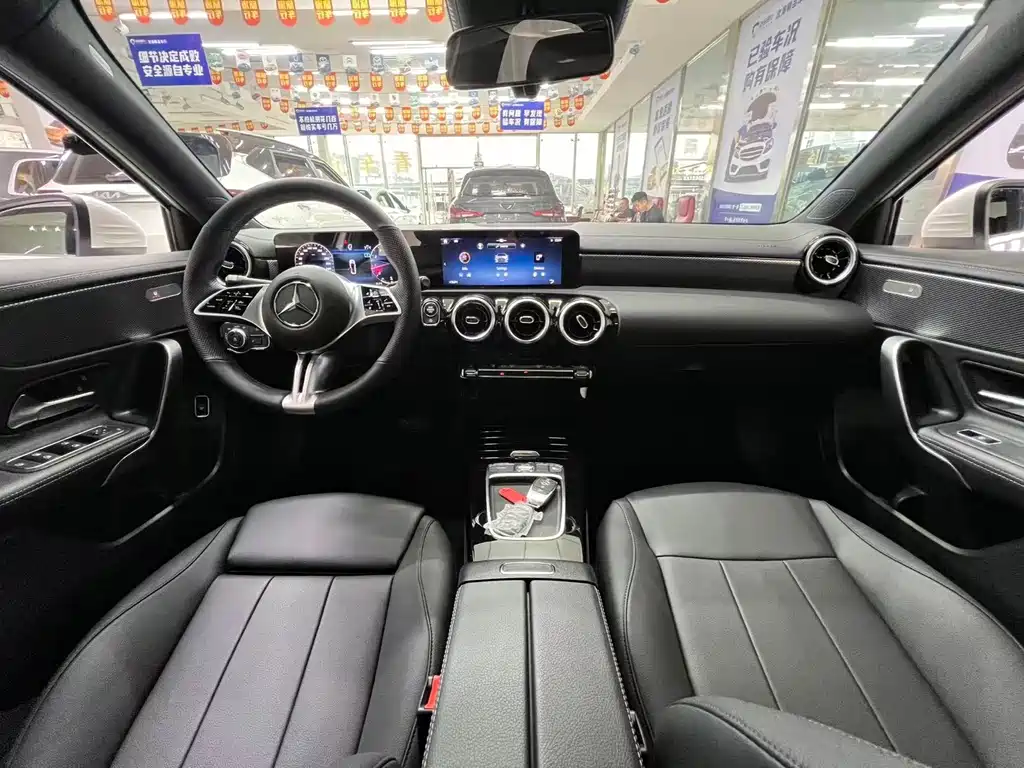 Mercedes-Benz A-Class — миниатюра 9