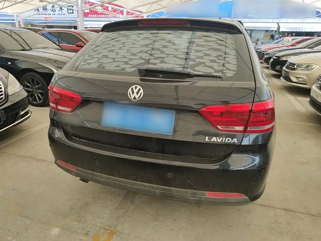 Volkswagen Gran Lavida 2013 1.6L AT