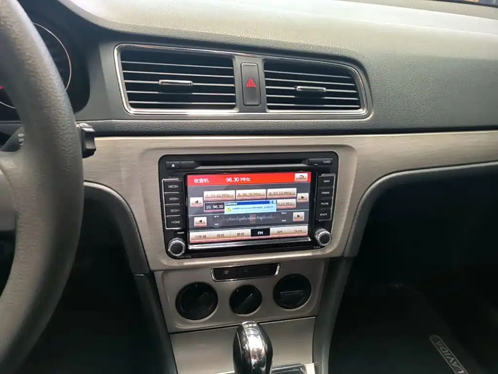 Volkswagen Lavida — миниатюра 13