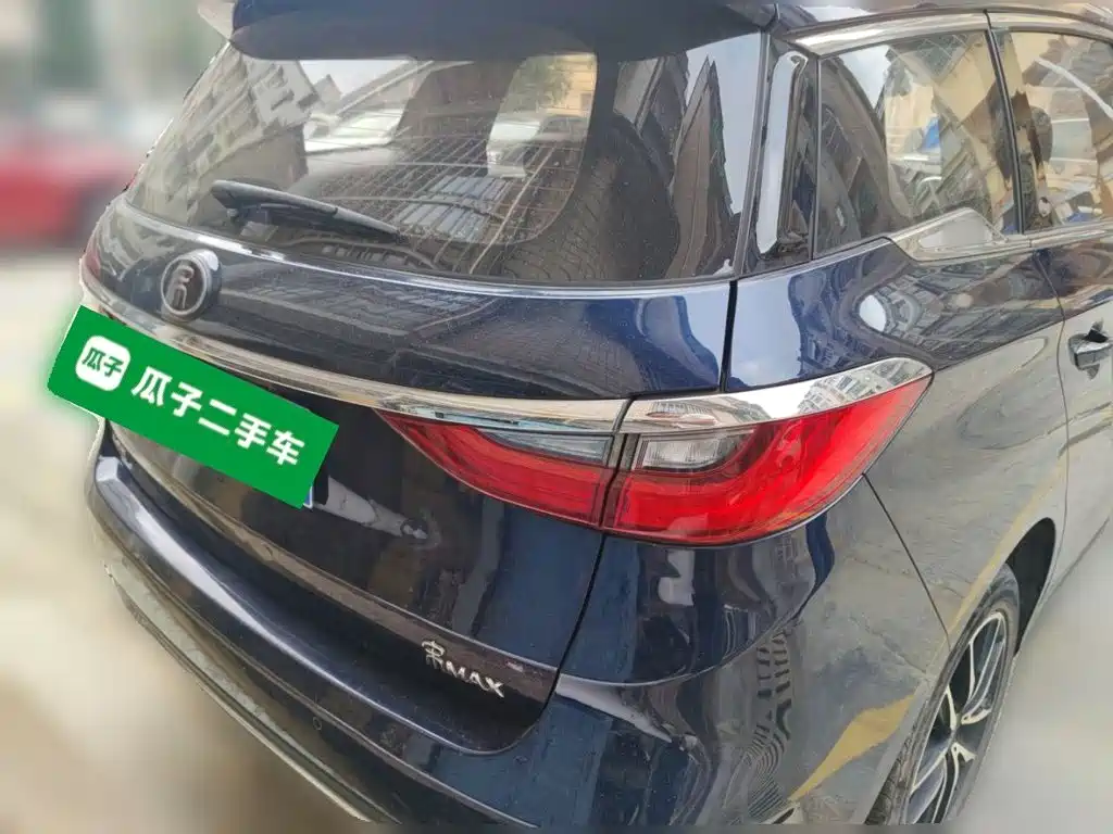 BYD MAX — миниатюра 4