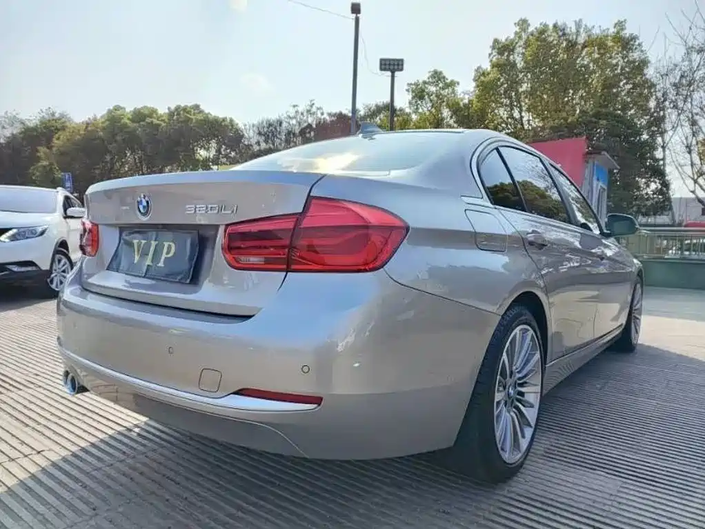 BMW 3 Series — миниатюра 9