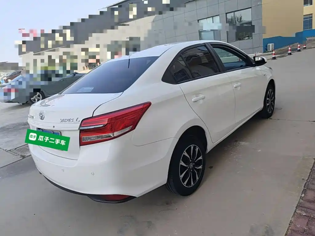 Toyota Yaris L — миниатюра 7