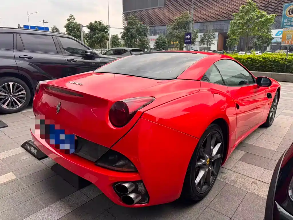Ferrari California T 2009 4.3L