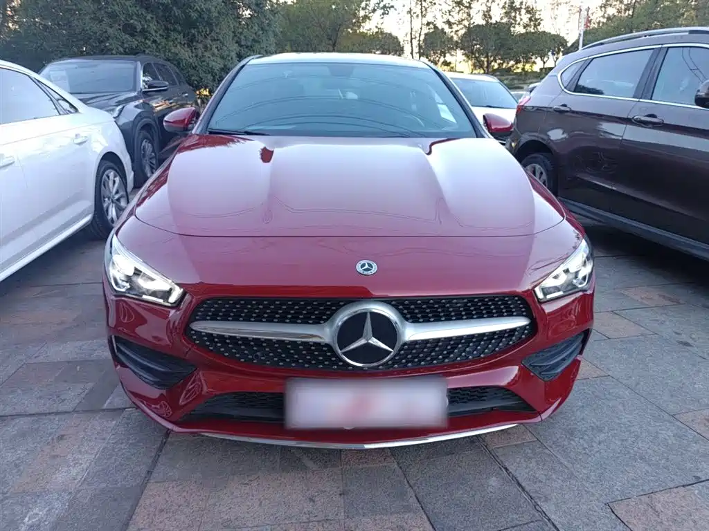 MERCEDES-BENZ CLA