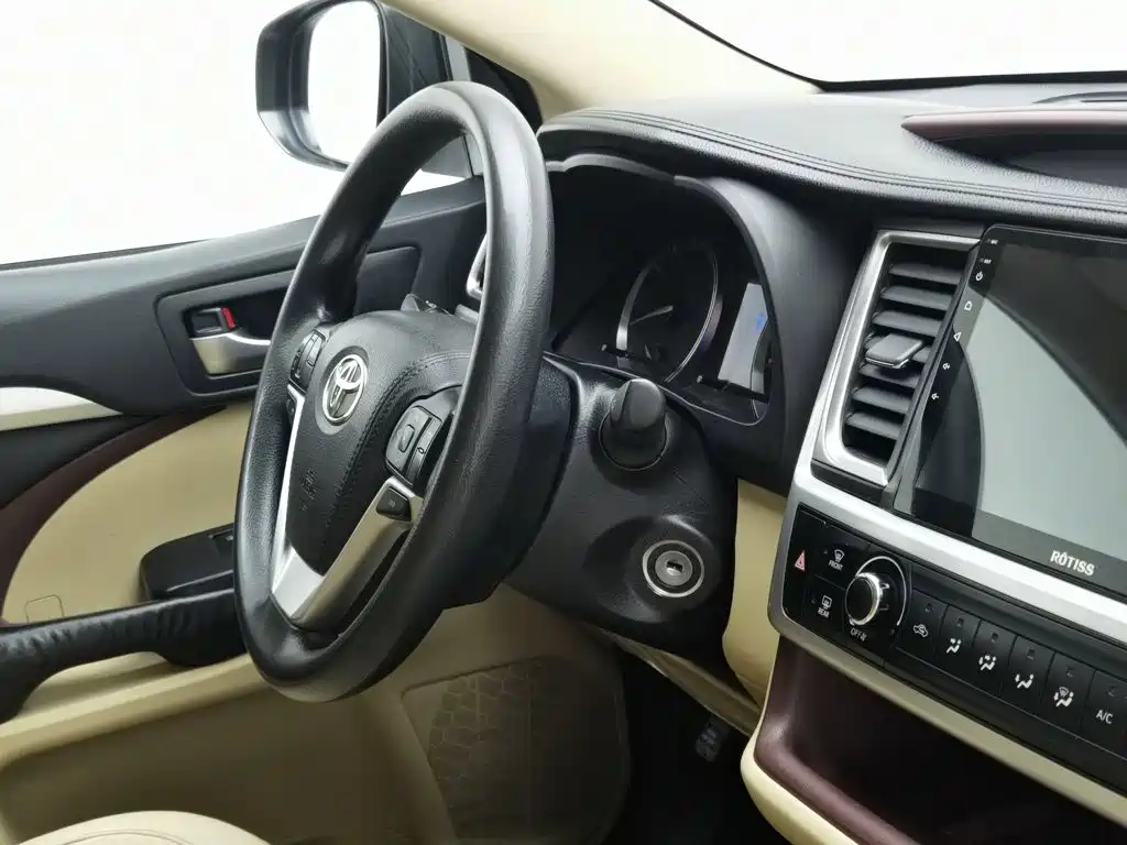 Toyota Highlander — миниатюра 22