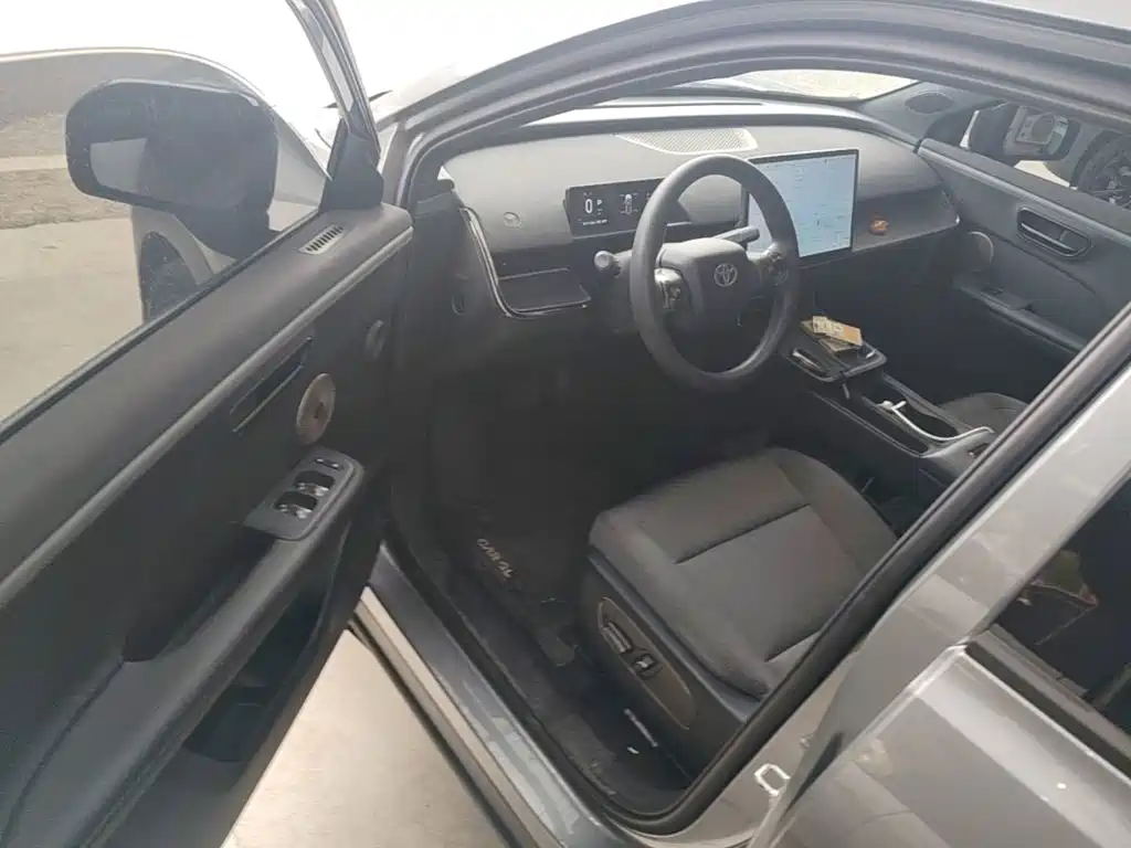 Toyota bZ3X - фото 16