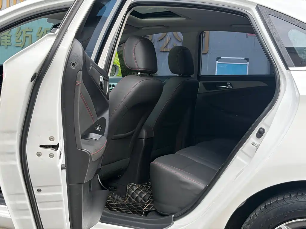 Changan Eado — миниатюра 8