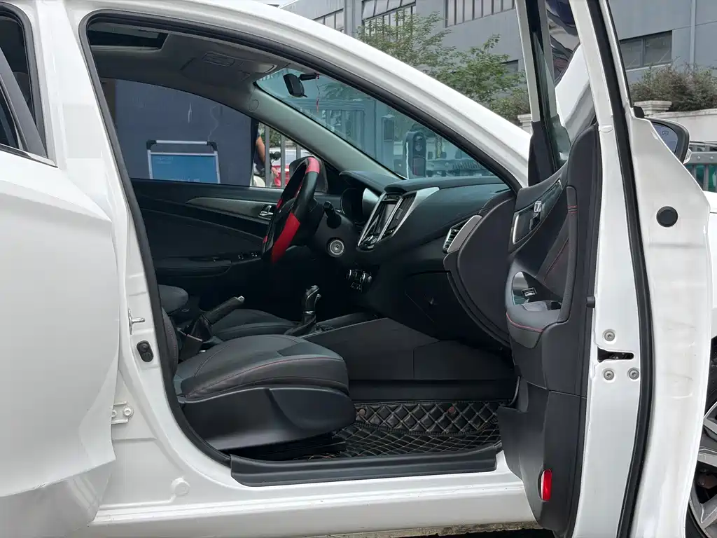 Changan Eado — миниатюра 7