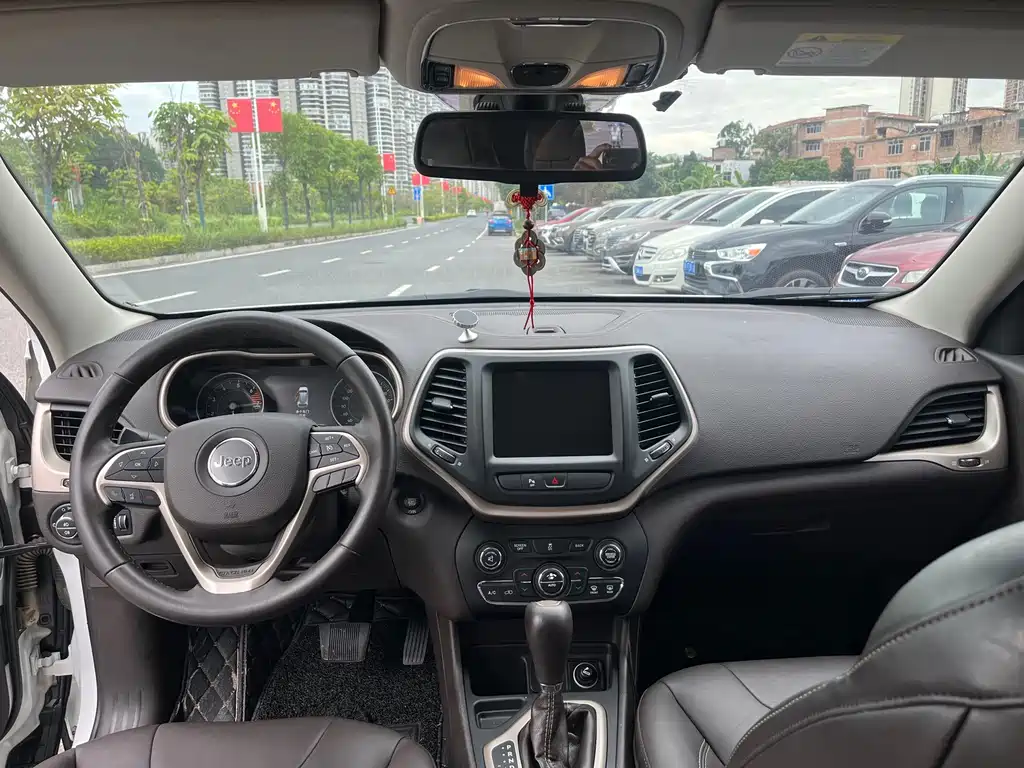 Jeep Cherokee 2.0L Superior Edition, фото 10