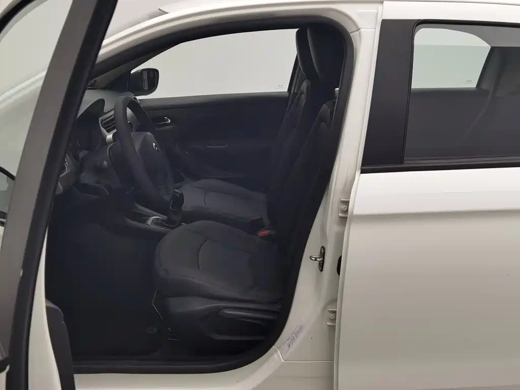 Citroen Elysee — миниатюра 10