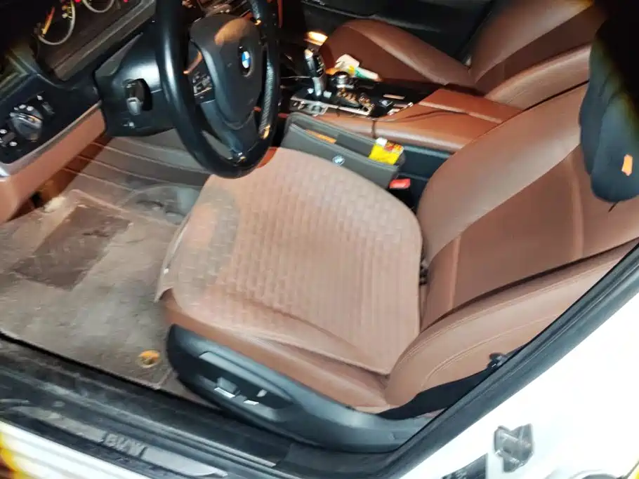 BMW 5 Series — миниатюра 9